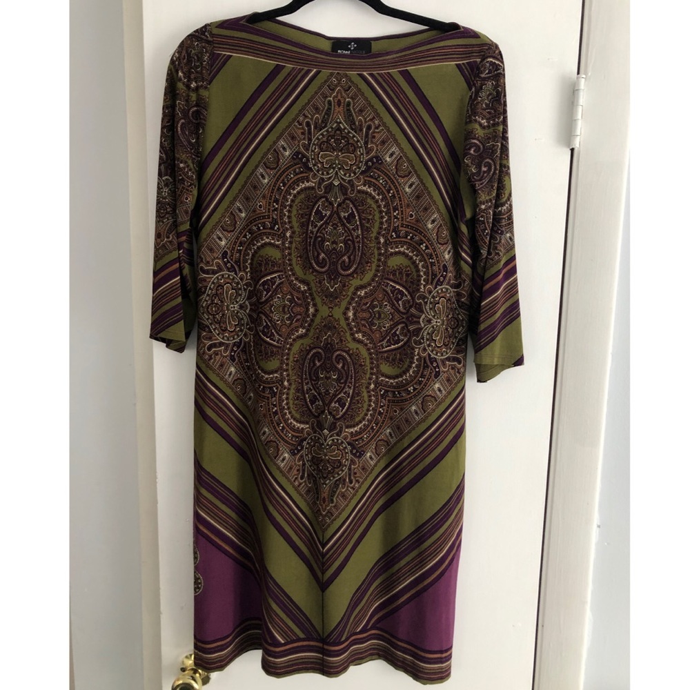 Women’s dress